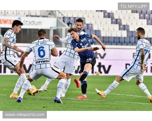 沙尔克中路渗透战术显成效，攻防效率稳步提升引关注