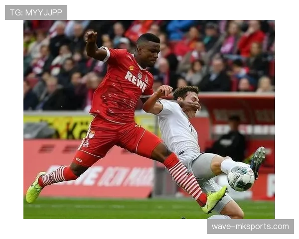 沙尔克定位球表现亮眼，状态回暖提振赛季信心