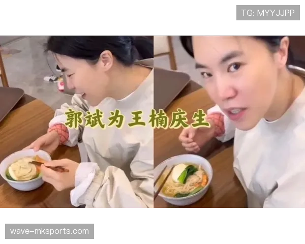 王楠退役后这生活也太爽了吧，天天带娃打高尔夫，自律到连早餐都精确到克？